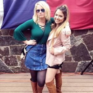 Meet your Posher, Elizabeth